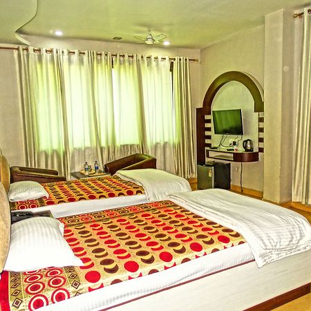Hotel Garv Residencia Gaya Extérieur photo
